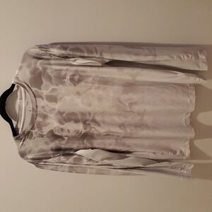 𝅺Habit Shirt Size M (49)